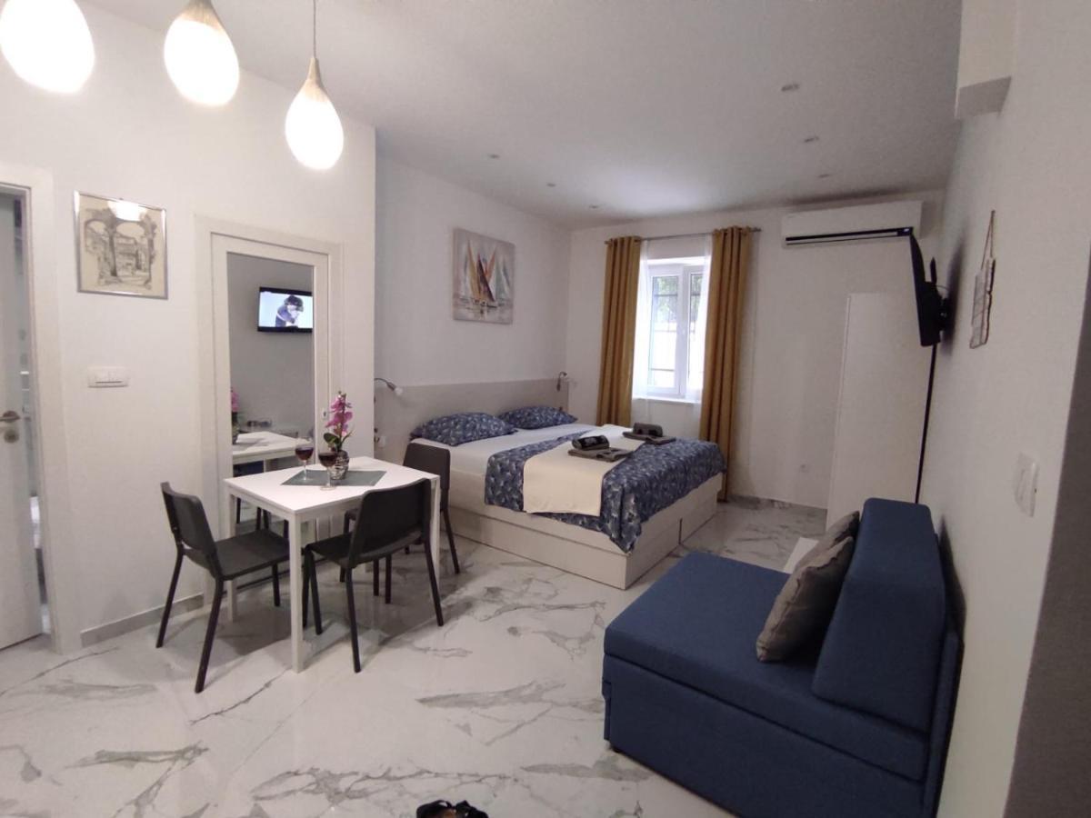 Zoxi Apartmani Split Bagian luar foto
