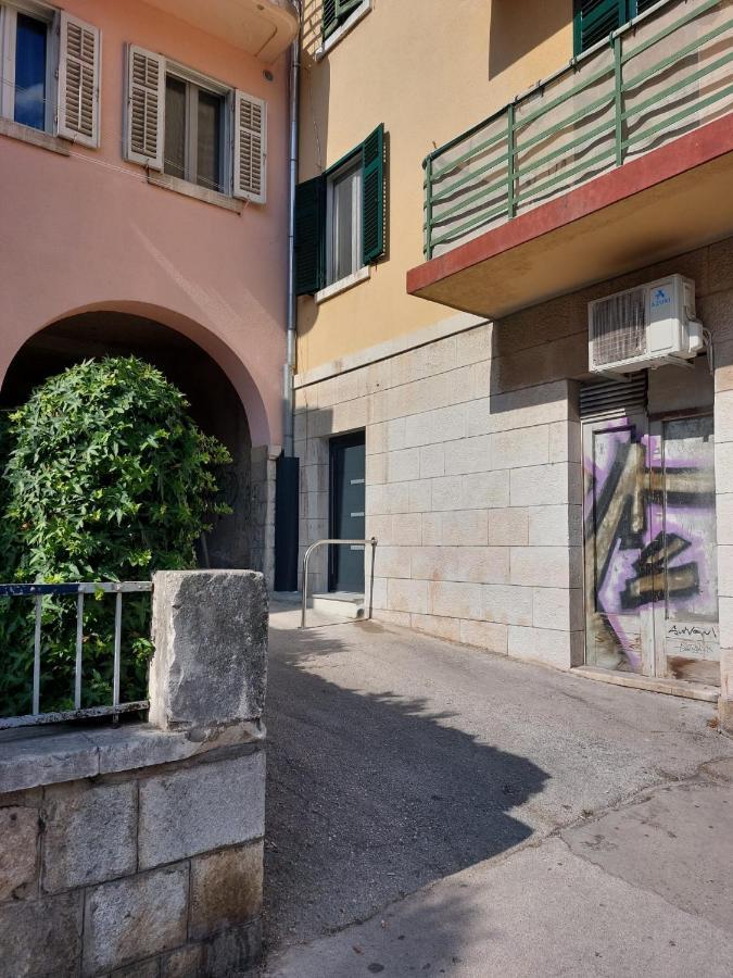 Zoxi Apartmani Split Bagian luar foto