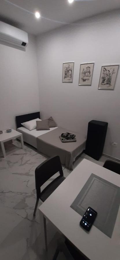 Zoxi Apartmani Split Bagian luar foto